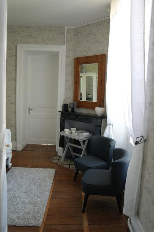 Le Chalet De Luxe Bed and Breakfast Saint-Séverin Habitación foto