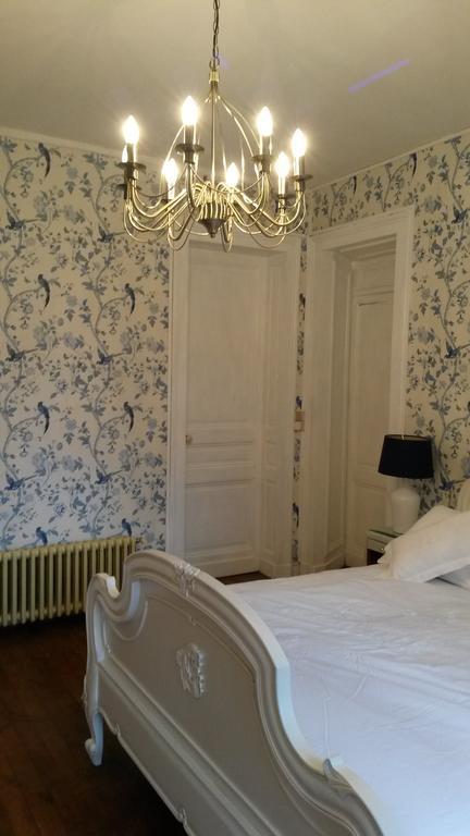 Le Chalet De Luxe Bed and Breakfast Saint-Séverin Habitación foto