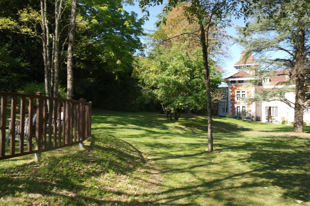 Le Chalet De Luxe Bed and Breakfast Saint-Séverin Exterior foto