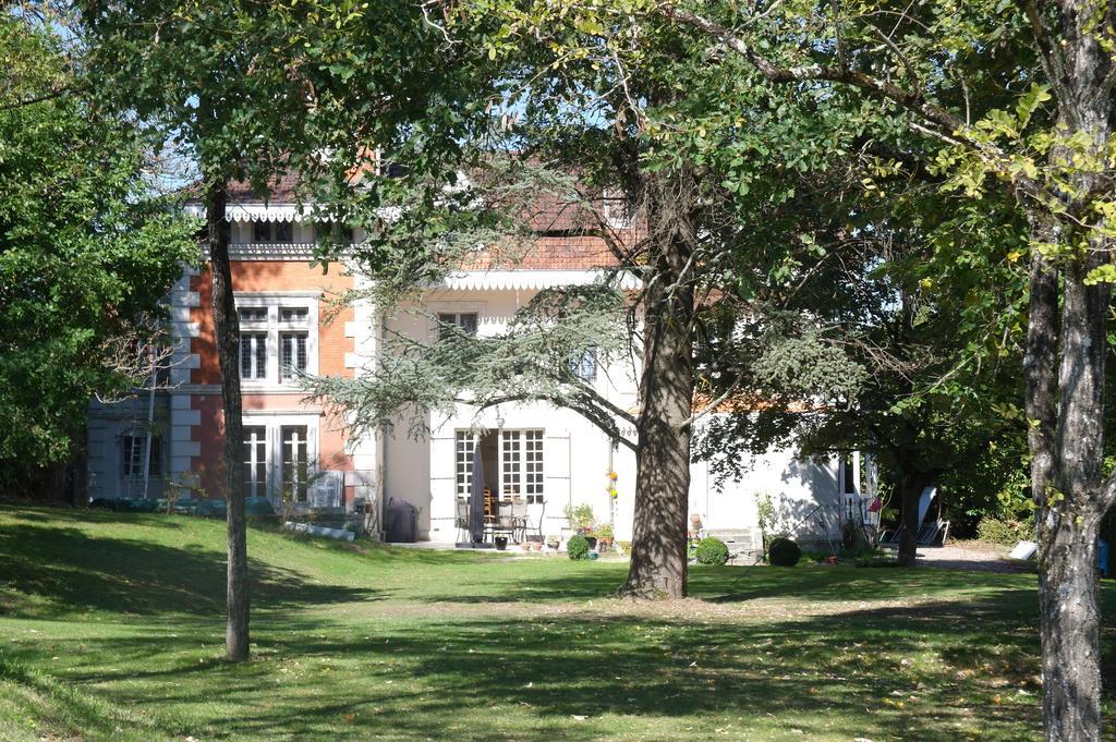 Le Chalet De Luxe Bed and Breakfast Saint-Séverin Exterior foto