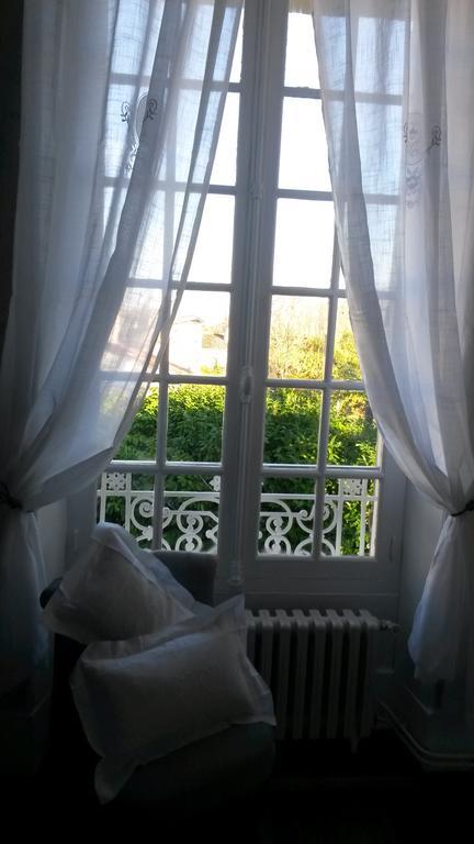 Le Chalet De Luxe Bed and Breakfast Saint-Séverin Habitación foto