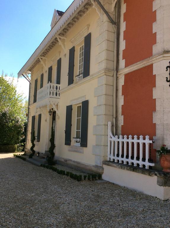 Le Chalet De Luxe Bed and Breakfast Saint-Séverin Exterior foto
